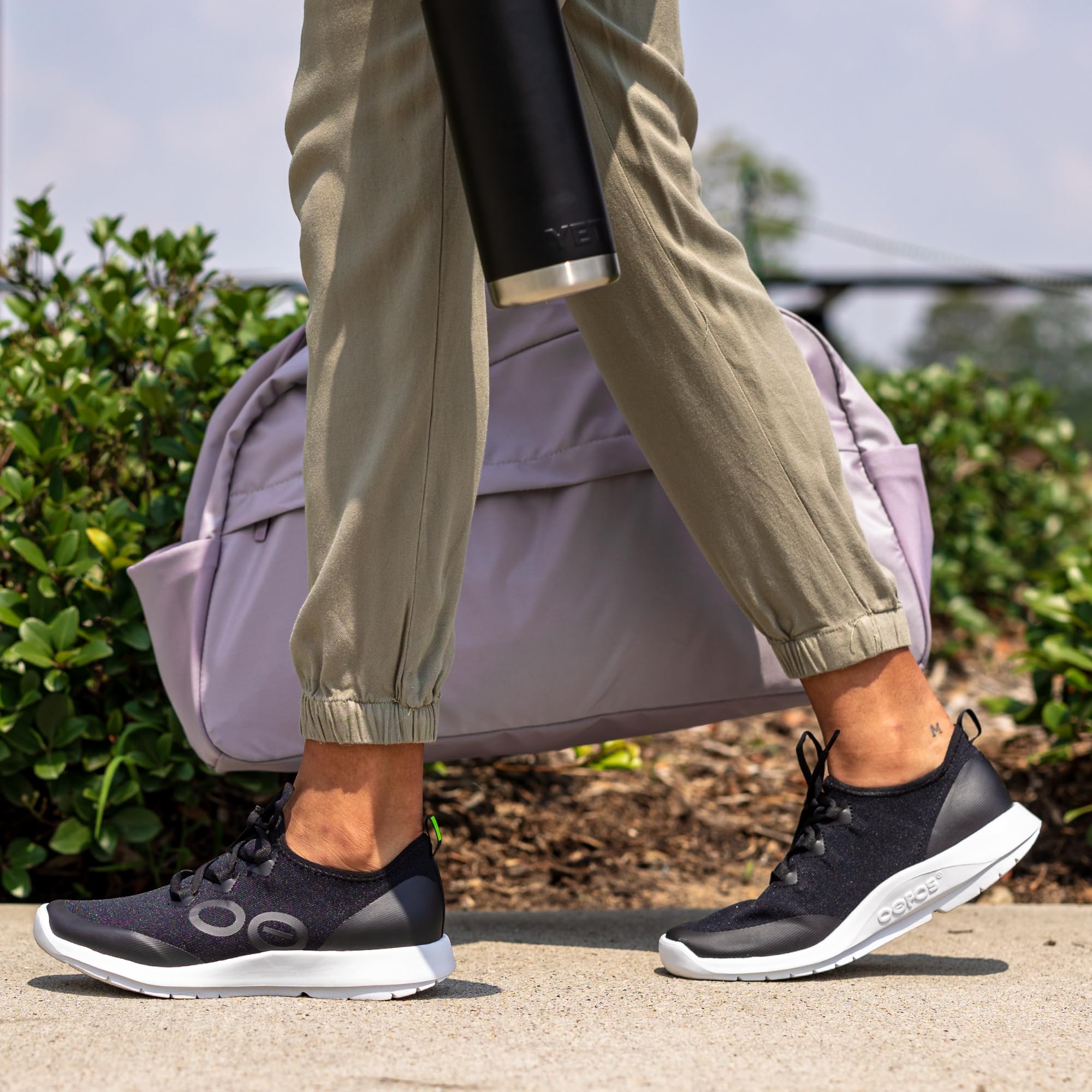 Foto 6 | Tenis de Recuperación Oofos Oomg Sport LS Negro para Hombre - Venta Internacional