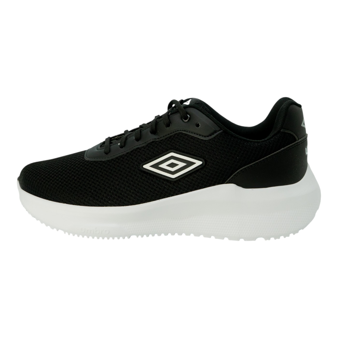 Foto 3 pulgar | Tenis Umbro Lu100ne Negros para Hombre