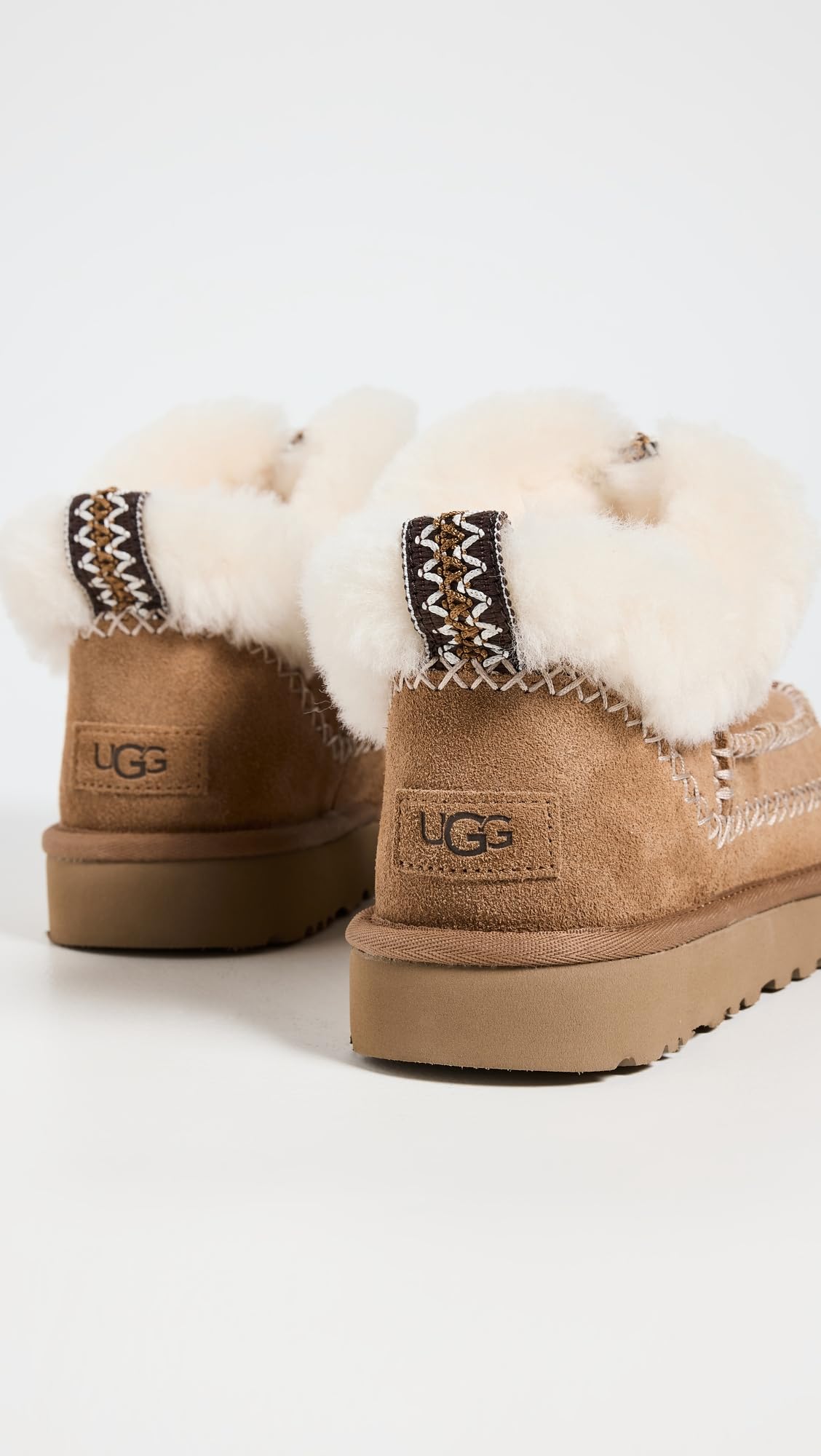 Foto 5 pulgar | Bota Moderna Ugg Classic Ultra Mini Alpine Para Mujer, Color Castaño - Venta Internacional.