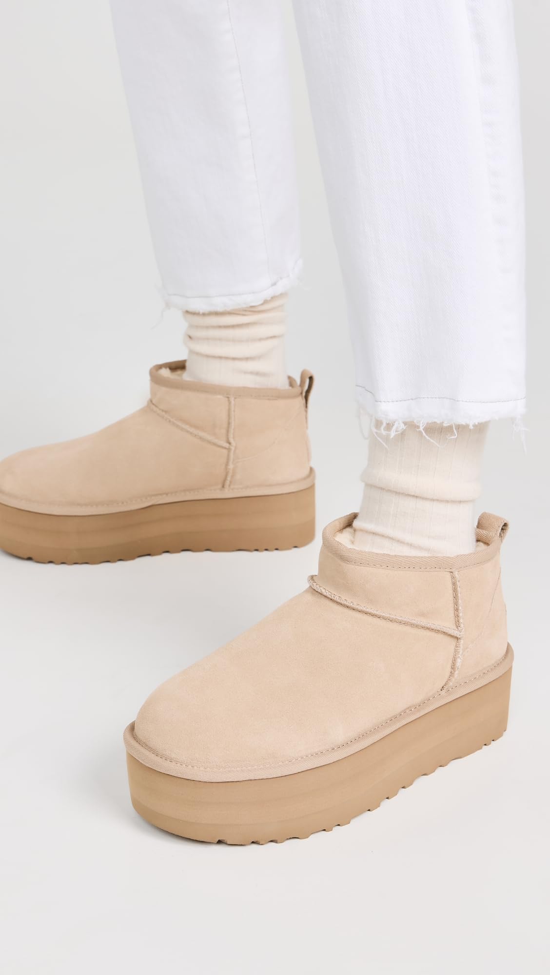 Foto 4 pulgar | Bota De Moda Ugg Classic Ultra Mini Platform Para Mujer, Color Arena - Venta Internacional.