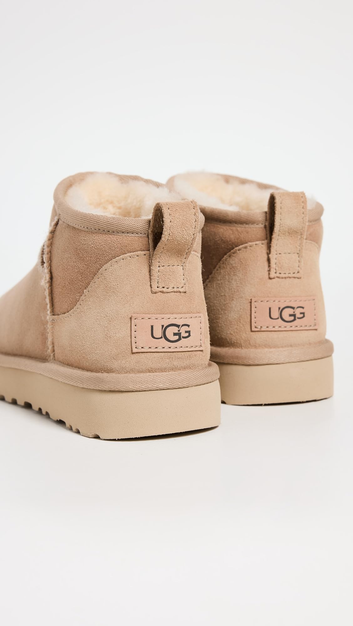 Foto 5 pulgar | Bota Moderna Ugg Classic Ultra Mini Para Mujer, Color Arena, Talla 6 - Venta Internacional.