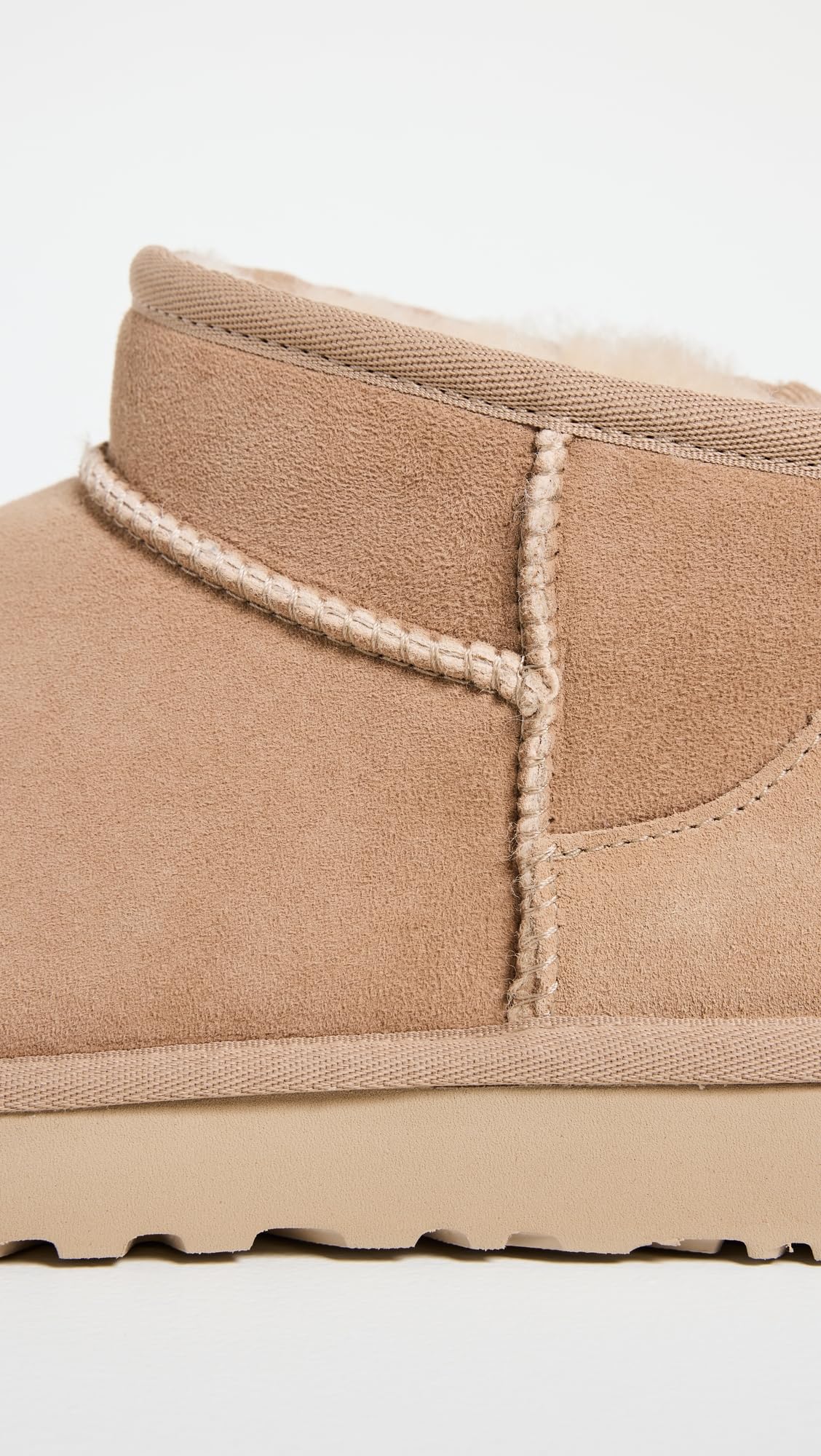 Foto 5 | Bota Moderna Ugg Classic Ultra Mini Para Mujer, Color Arena, Talla 6 - Venta Internacional.