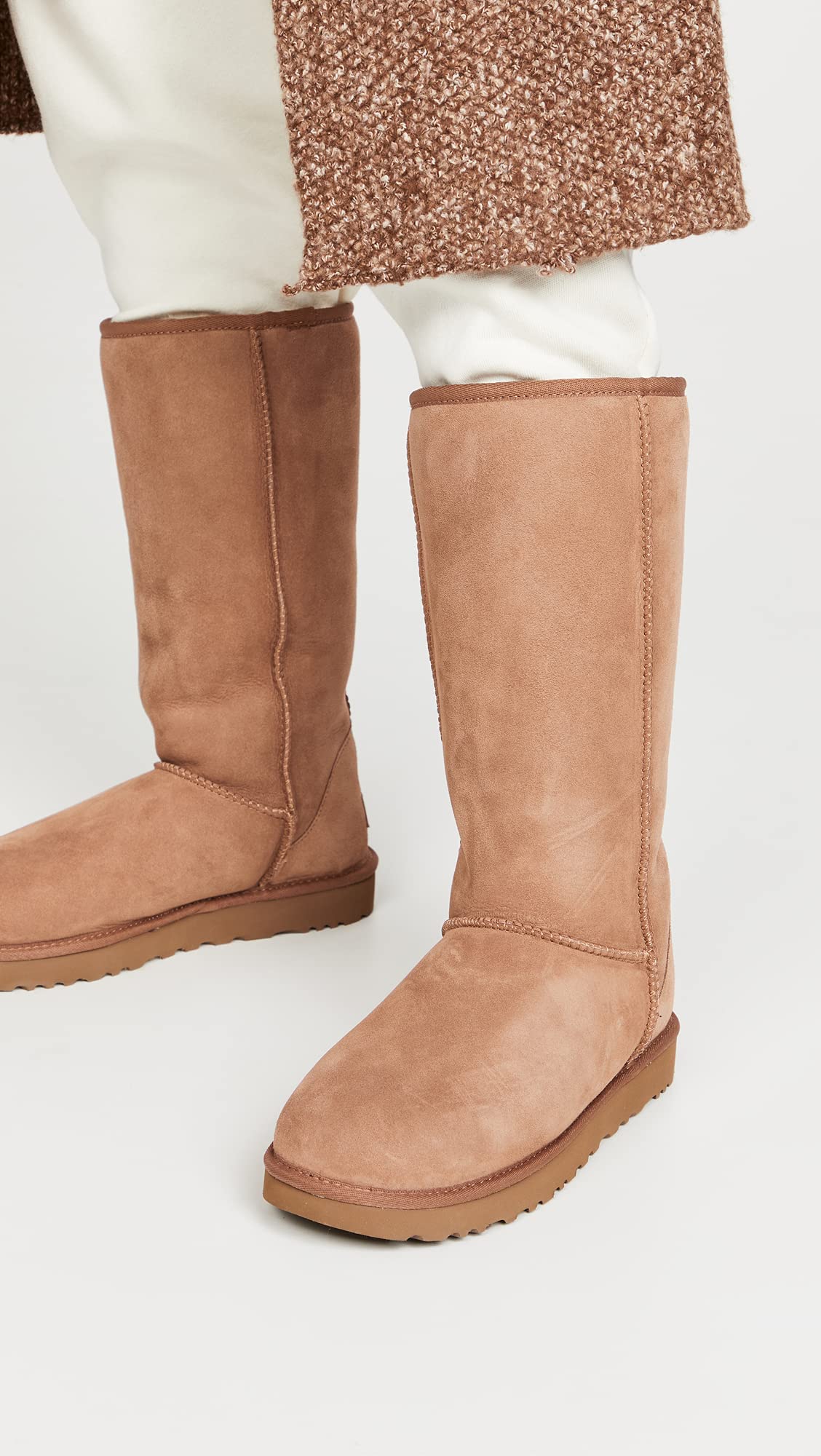 Foto 4 pulgar | Bota Ugg Classic Tall Ii Para Mujer, Color Castaño, Talla 07 - Venta Internacional.