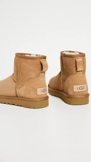 Foto 4 | Bota Ugg Australia Classic Mini Para Mujer, Color Castaño, Talla 10 - Venta Internacional.