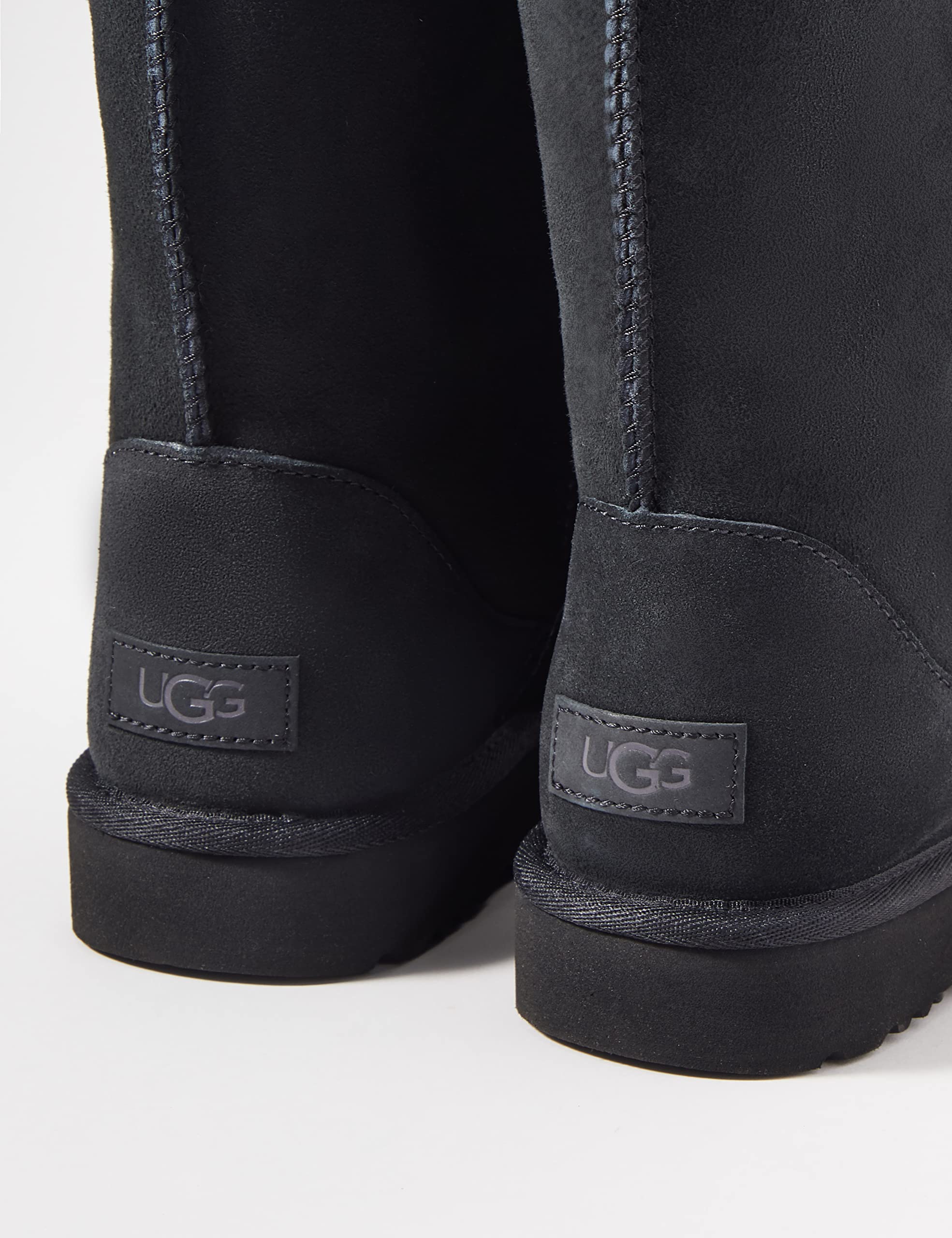 Foto 3 pulgar | Boot Ugg Classic Short Ii Para Mujer, Color Negro - Venta Internacional.