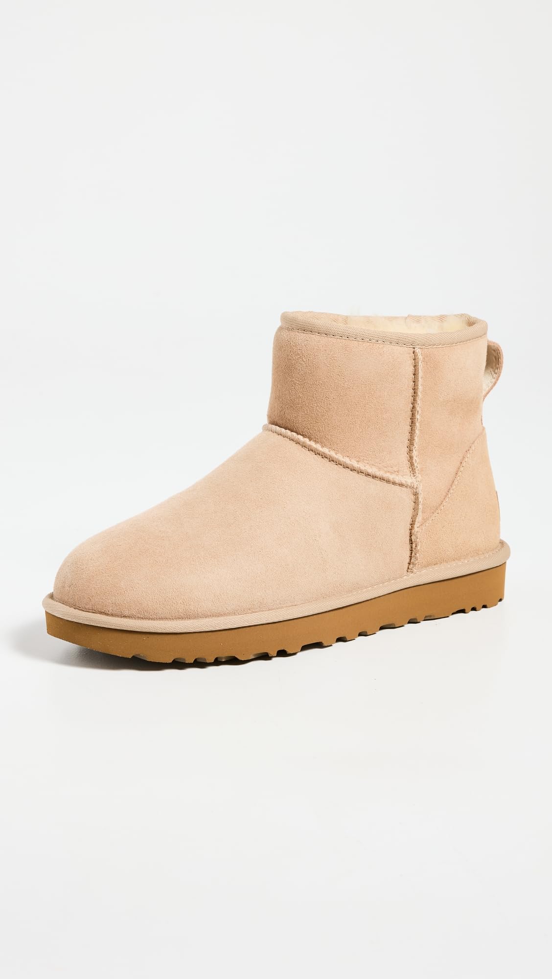 Foto 2 | Bota Ugg Classic Mini Ii Para Mujer, Color Arena, Talla 06 - Venta Internacional.