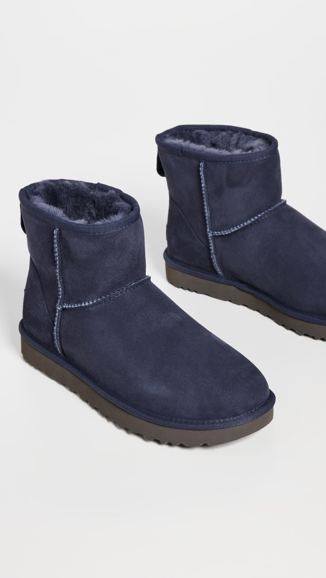 Foto 5 pulgar | Bota Ugg Classic Mini Ii Eve Para Mujer, Color Azul, Talla 5 - Venta Internacional.