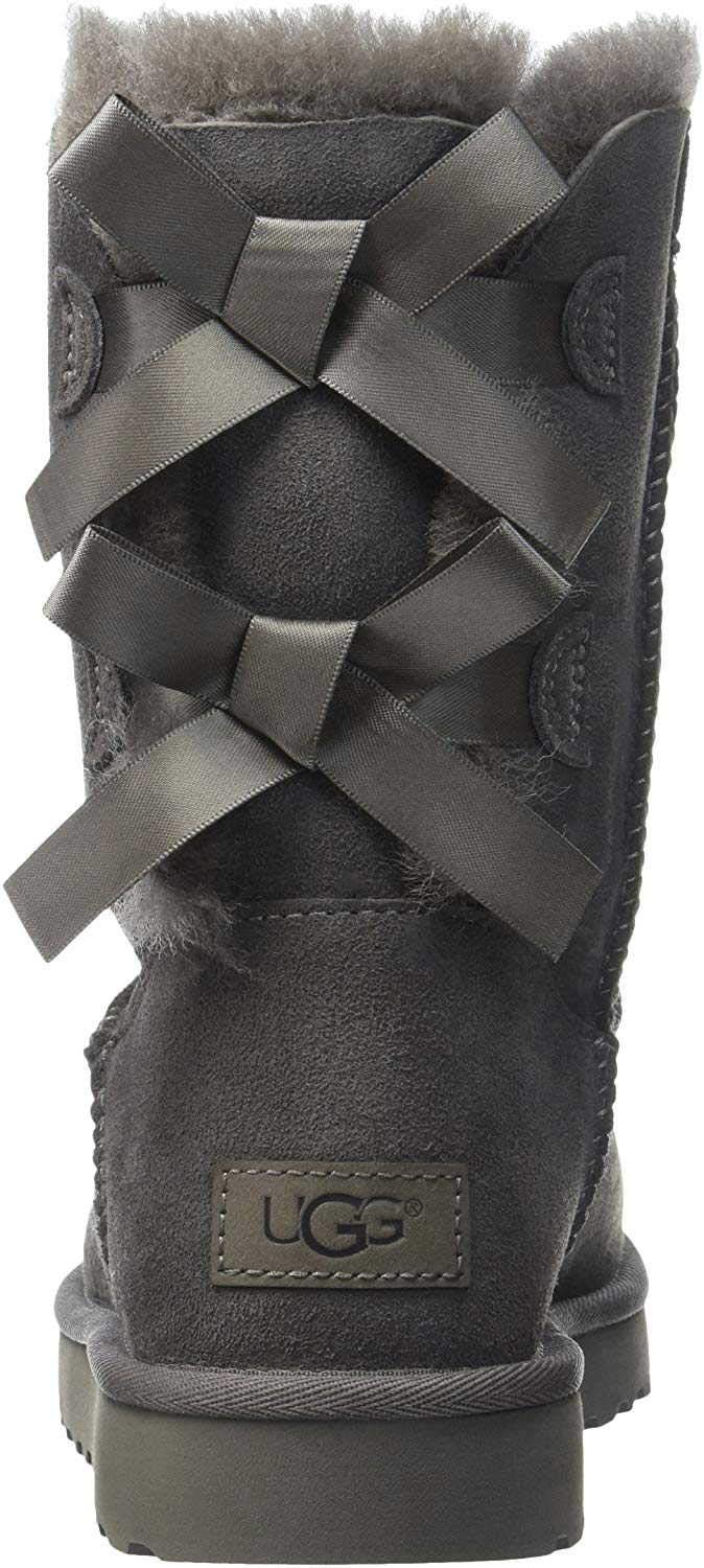 Foto 3 | Bota Ugg Bailey Bow Ii Para Mujer, Color Gris 07 - Venta Internacional.