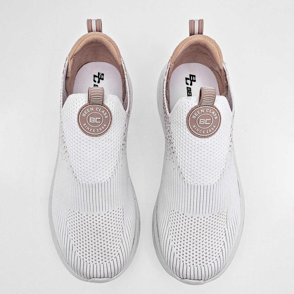Foto 4 pulgar | Been Class Tenis Urbano Para Mujer Blanco Beige, Código 124778-e