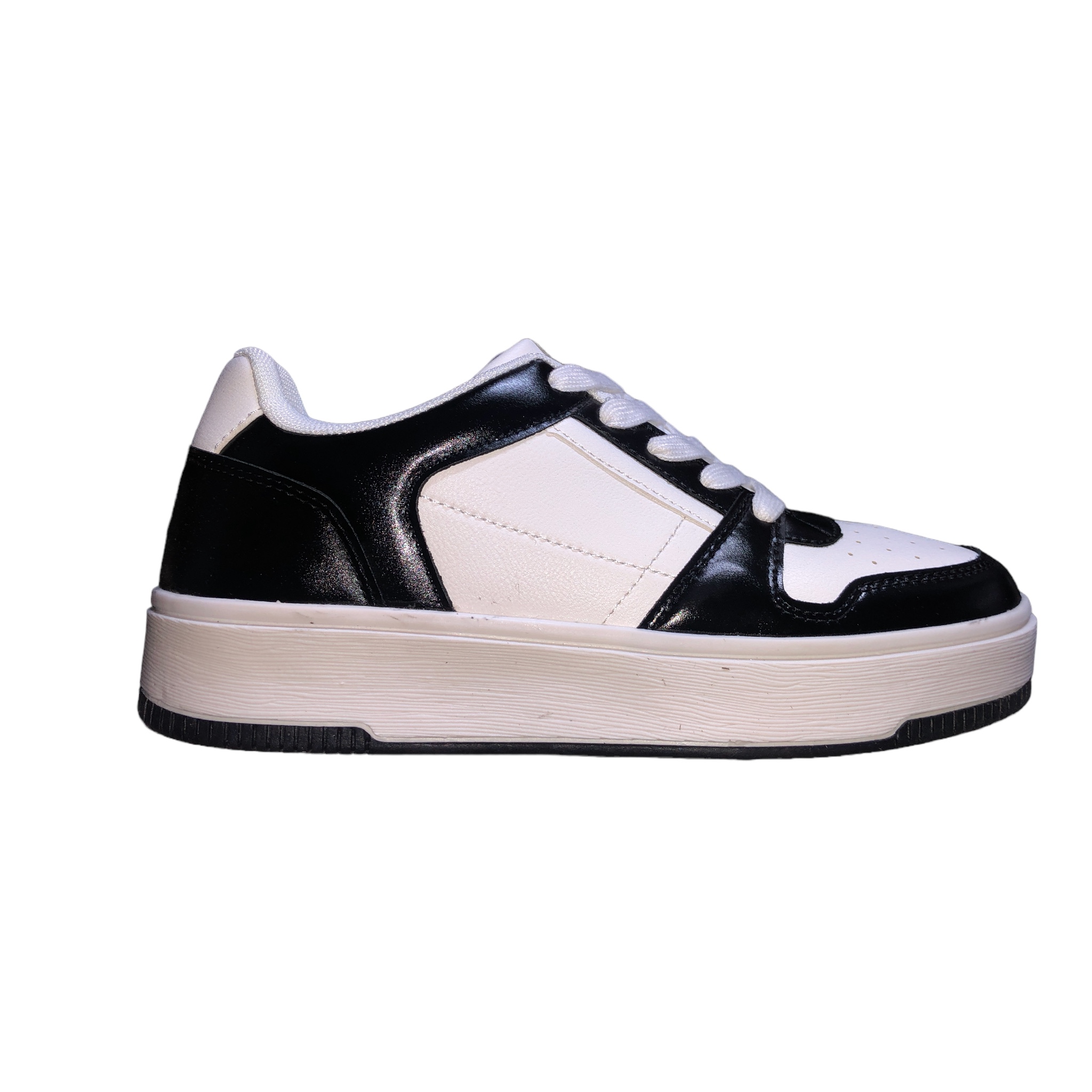 Foto 2 pulgar | Tenis Blanco/negro Mata Shoes
