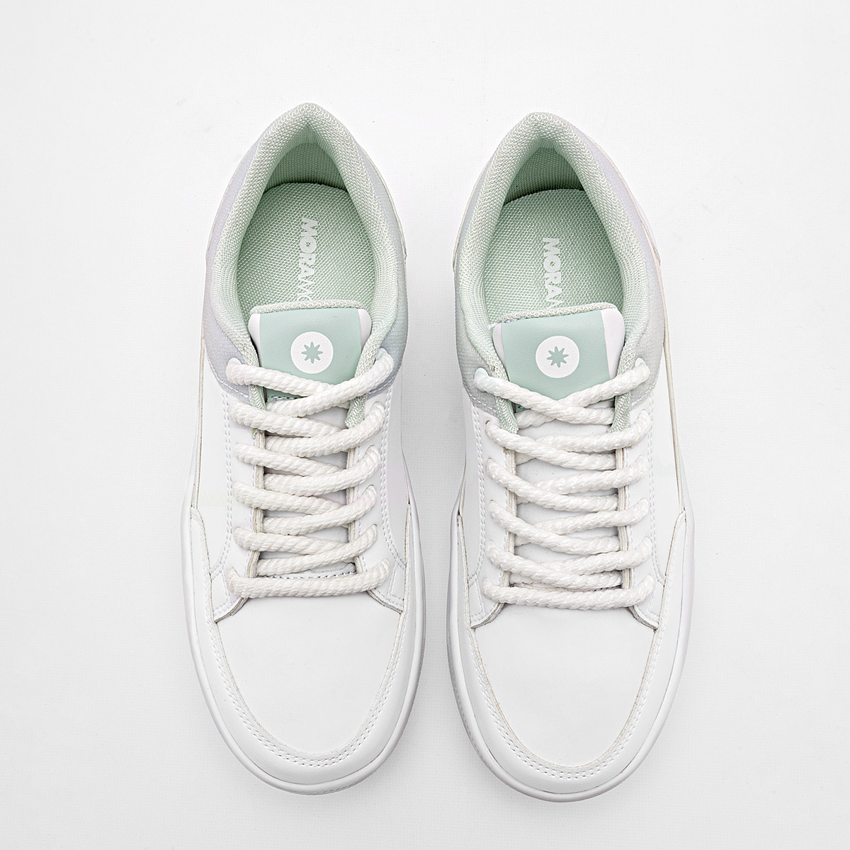 Foto 4 pulgar | Moramora Tenis Urbano Para Mujer Blanco Verde