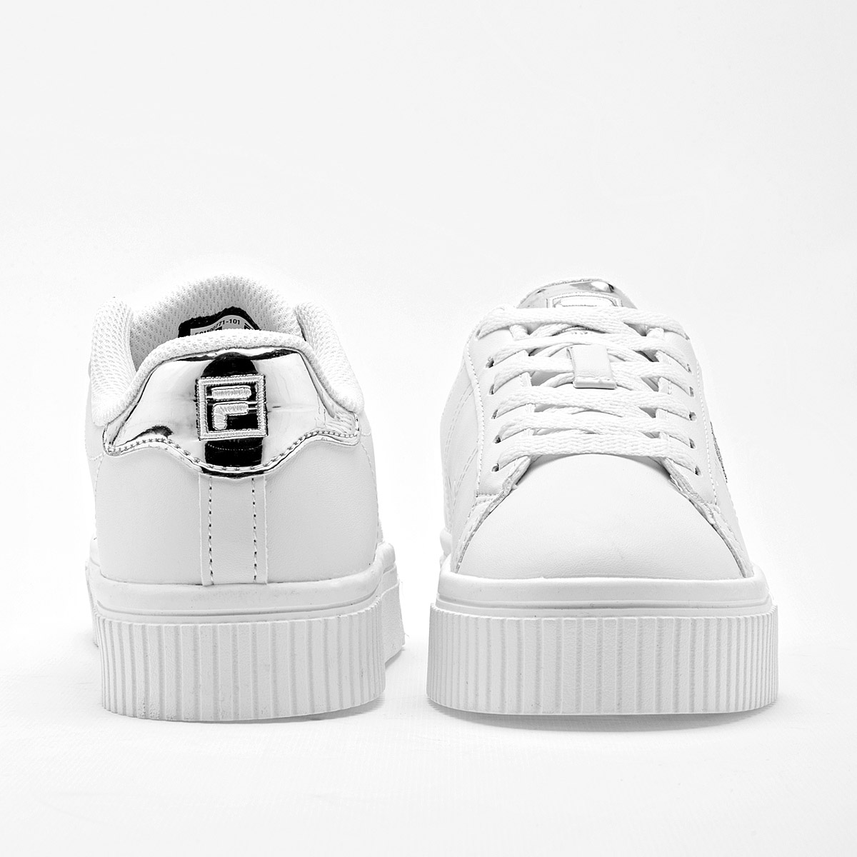 Foto 5 pulgar | Tenis Urbanos Fila Blancos para Mujer