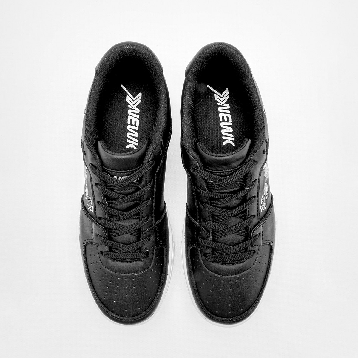 Foto 4 pulgar | Newk Tenis Urbano Para Mujer Negro Gris Cod.132675
