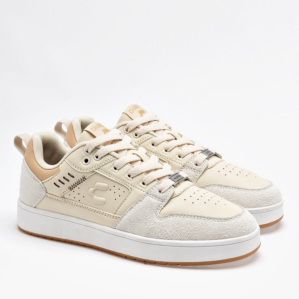 Foto 3 pulgar | Charly Tenis Urbano Para Mujer Beige Cod.131576