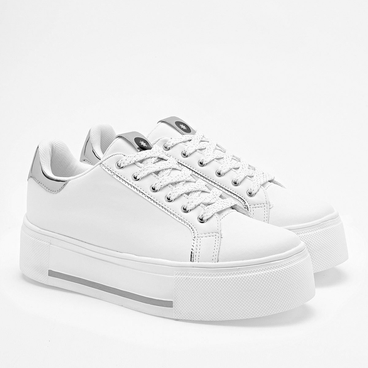 Foto 3 pulgar | Moramora Tenis Urbano Para Mujer Blanco Plata Cod.132622