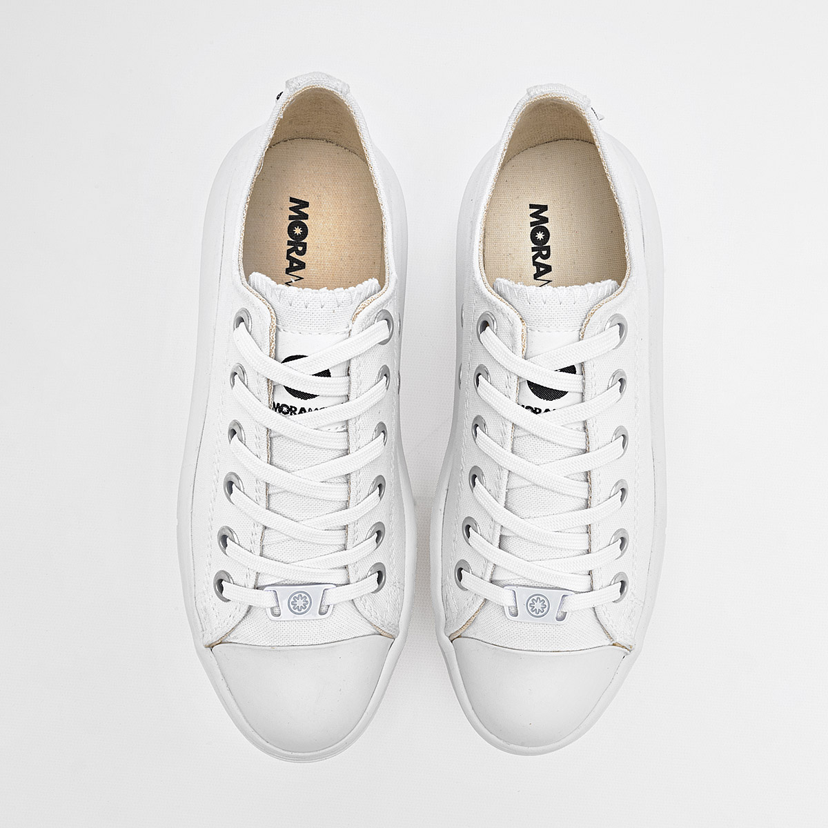 Foto 4 pulgar | Moramora Tenis Urbano Para Mujer Blanco Cod.132599