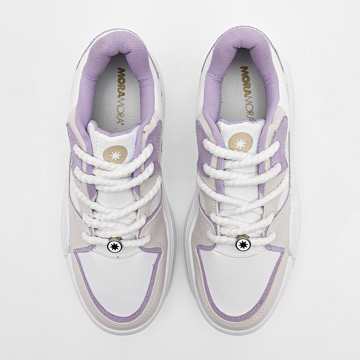 Foto 4 pulgar | Moramora Tenis Urbano Para Mujer Blanco Latte Lila Cod.132539