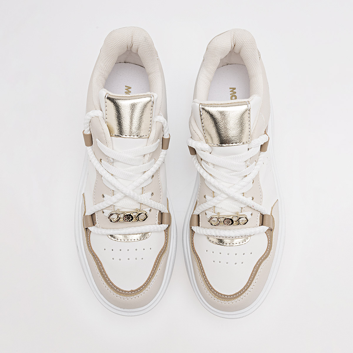 Foto 4 pulgar | Moramora Tenis Urbano Para Mujer Blanco Latte Oro Cod.132536