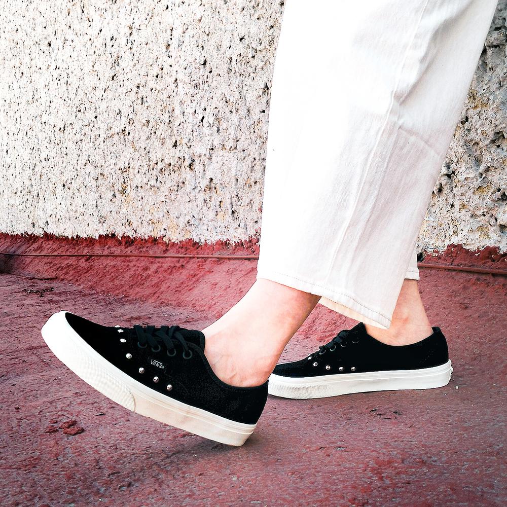 Foto 8 pulgar | Tenis Vans Authentic - 0crqblk - Negro - Mujer Negro
