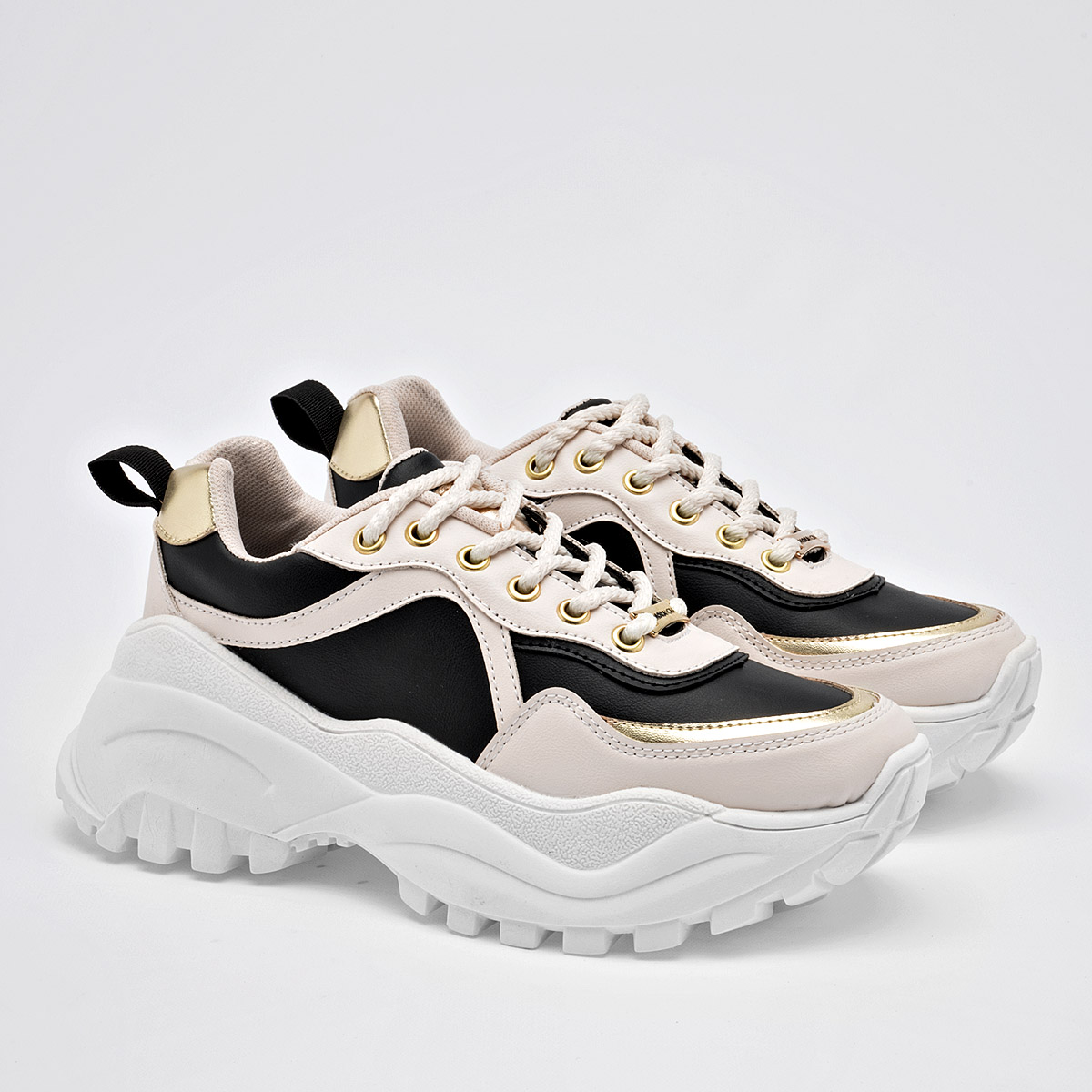 Foto 3 pulgar | Moramora Tenis Urbano Para Mujer Negro Latte Oro