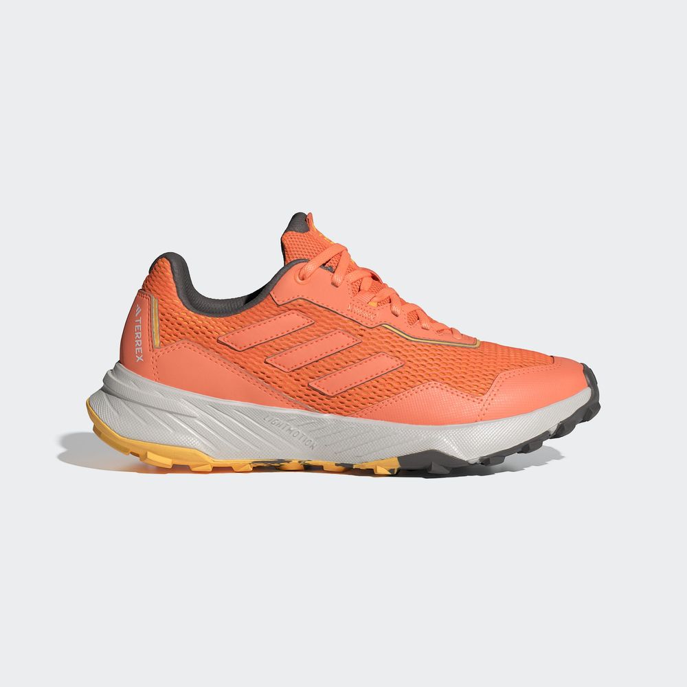 Foto 3 pulgar | Tenis Adidas Trail Running Tracefinder Anaranjados para Mujer