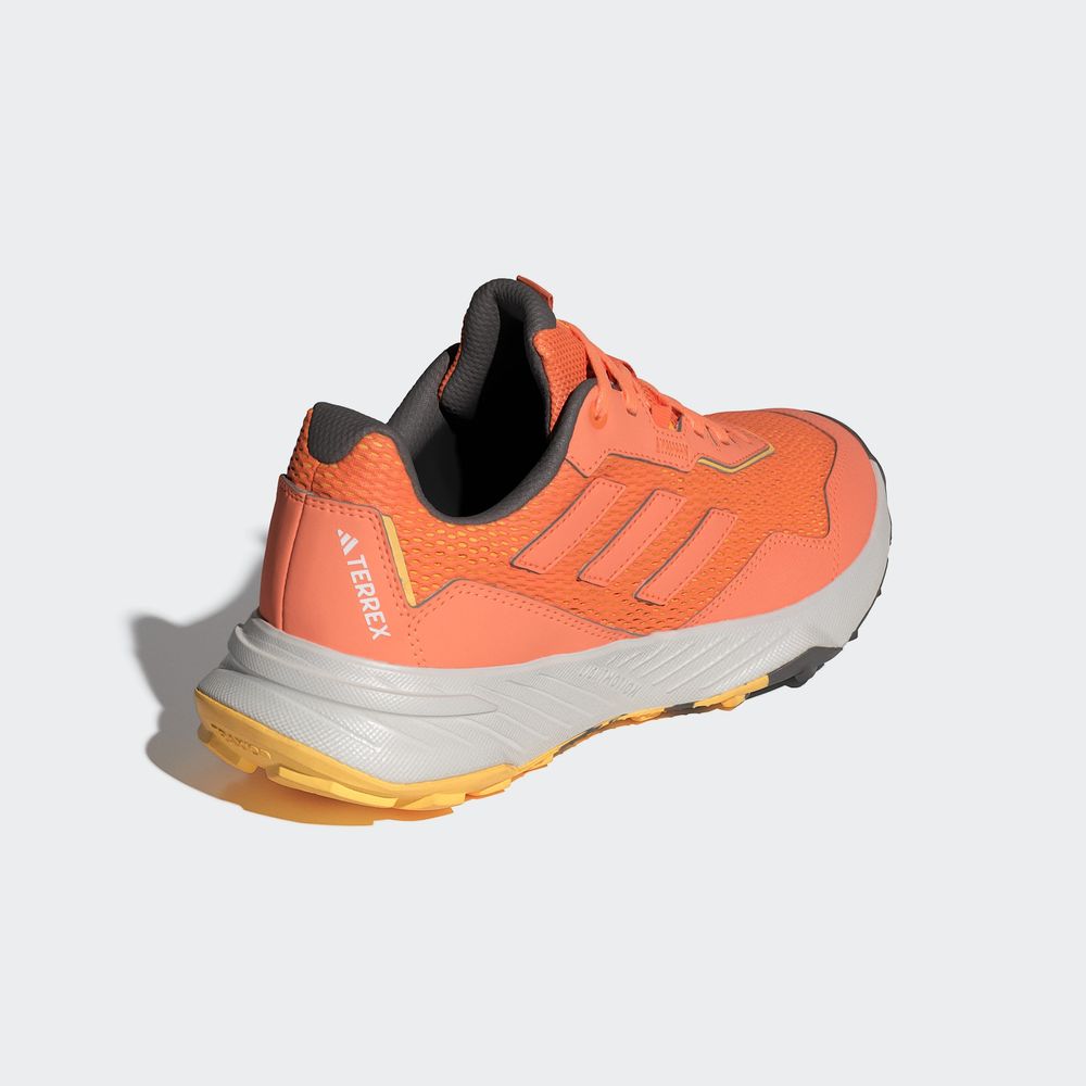 Foto 8 pulgar | Tenis Adidas Trail Running Tracefinder Anaranjados para Mujer