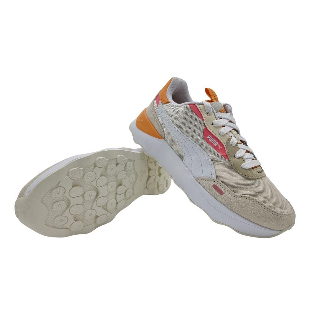 Foto 5 pulgar | Tenis Puma Runtamed Platform Beiges para Mujer