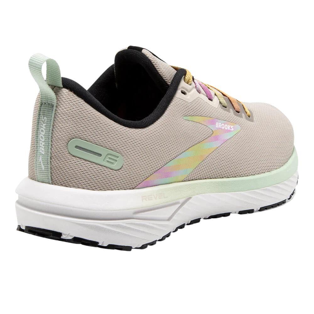 Foto 3 pulgar | Tenis Brooks Revel 6 Beige para Mujer