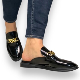 Foto 4 | Flats Mules Charol Negro Cadena Dorada David Serrano
