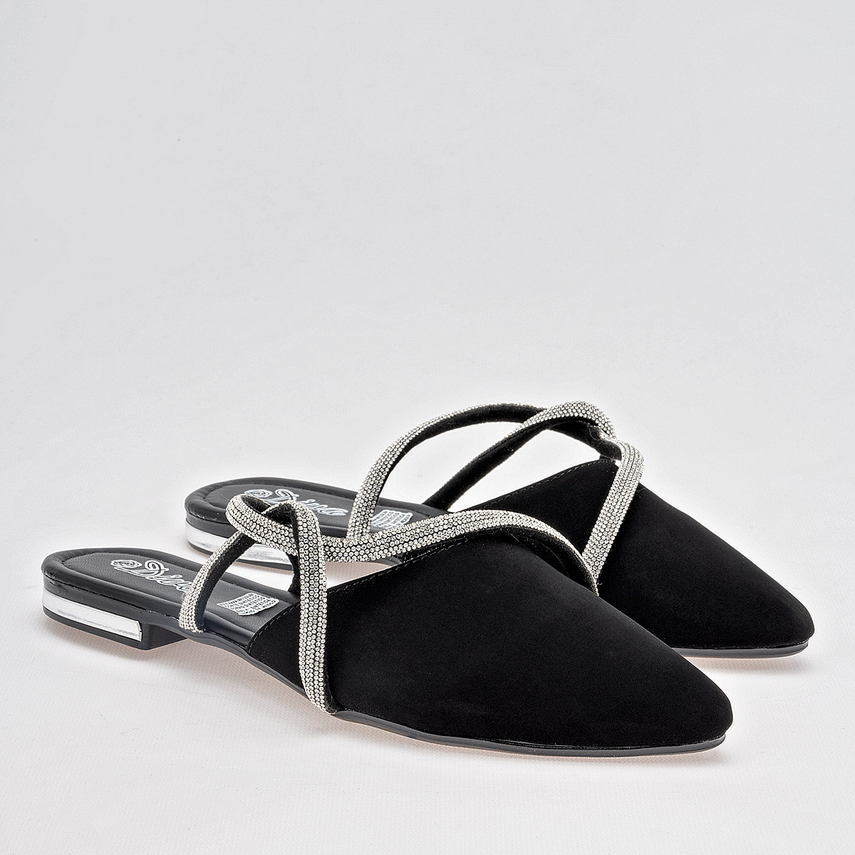 Foto 3 pulgar | Zapatos para Mujer Celex Negros con Plateado