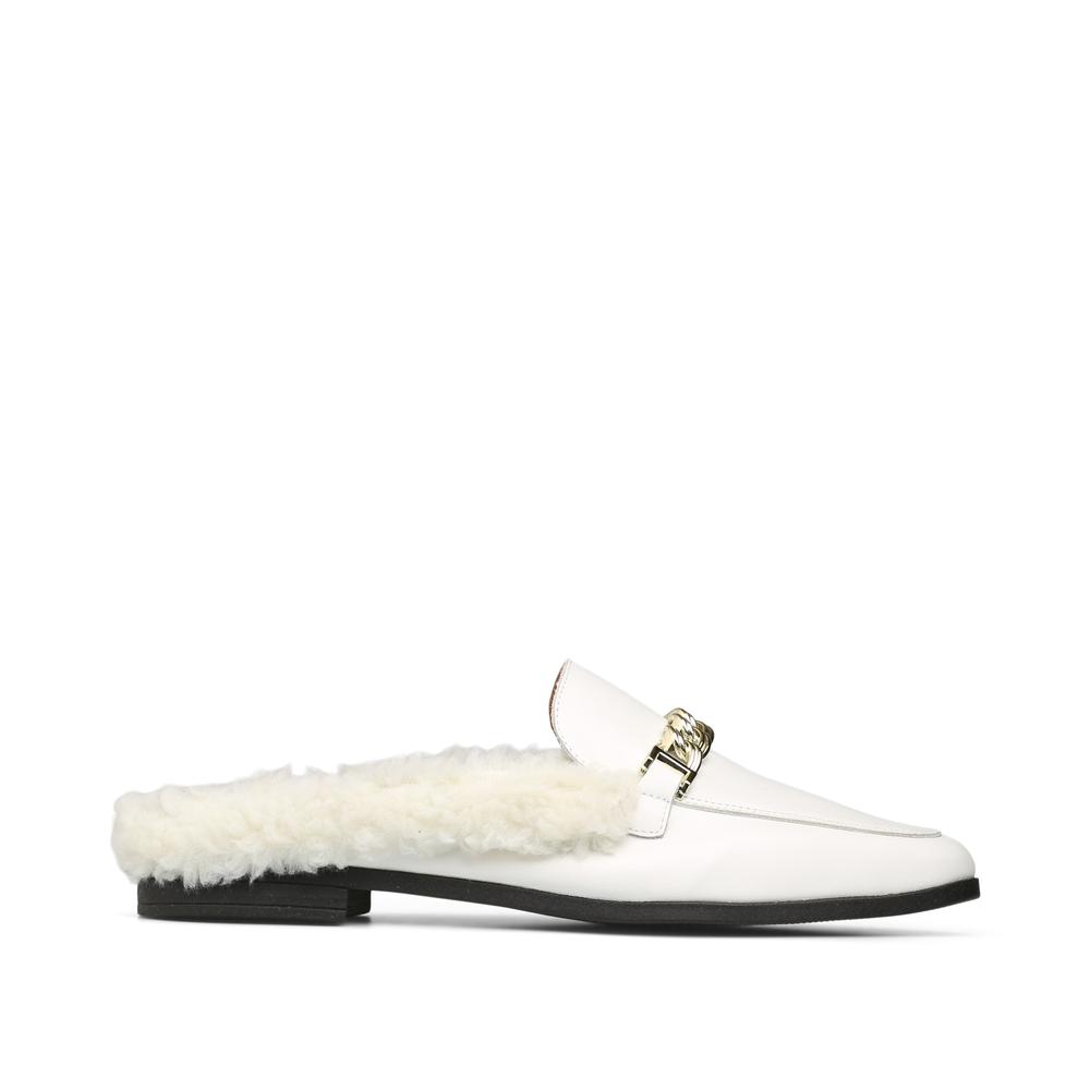 Foto 2 pulgar | Flats Mada Blancos para Mujer
