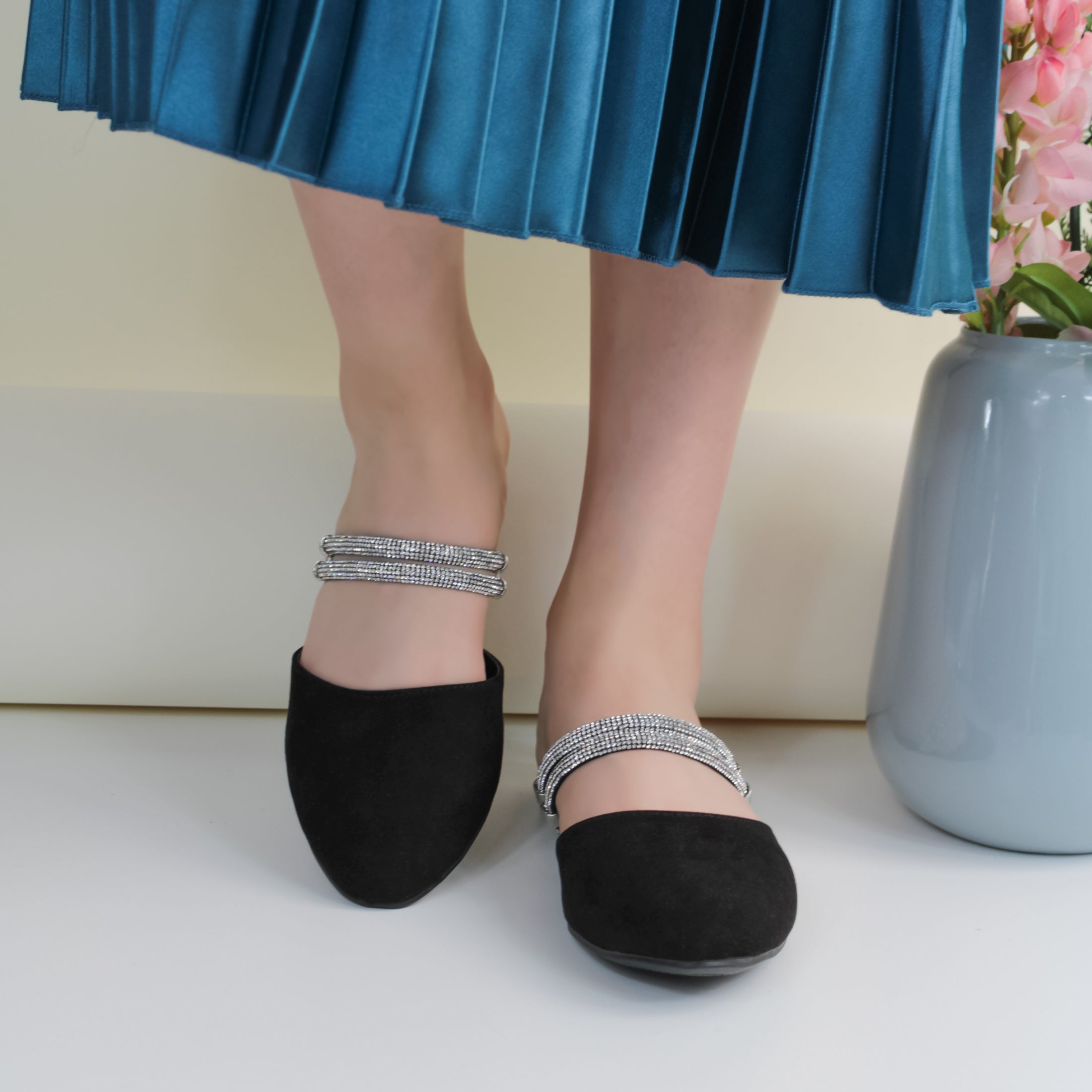 Foto 1 | Flats Clásicas Exterior Gamuza Sintética Color Negro Para Mujer De Rbcollection