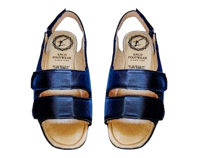 Foto 6 | Sandalias Enco Footwear en Piel de Borrego Negras para Mujer