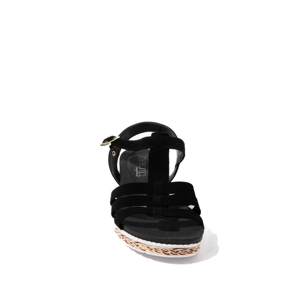 Foto 4 pulgar | Sandalias Flat Beira Rio Romina Yut Negras para Mujer
