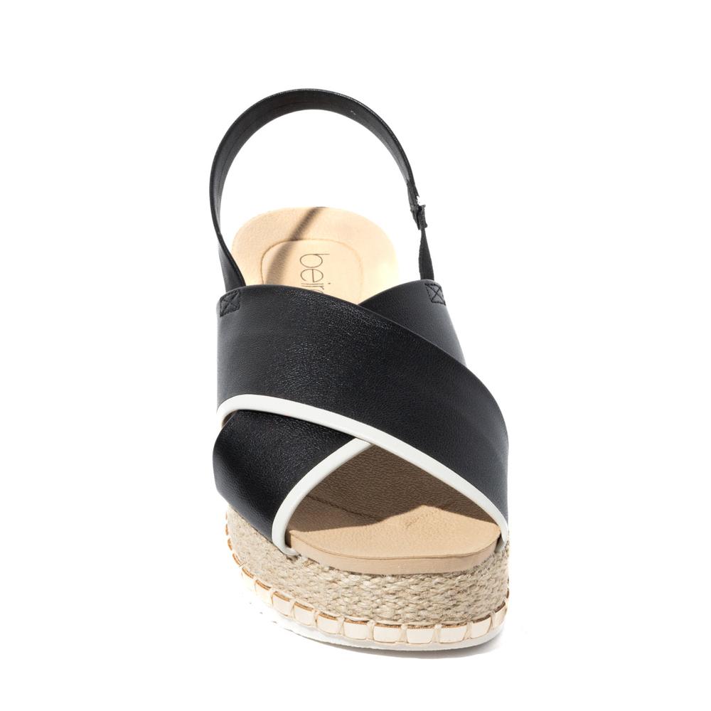 Foto 4 pulgar | Sandalias Plataforma Plana Beira Rio Ragna Pulsera Negras para Mujer