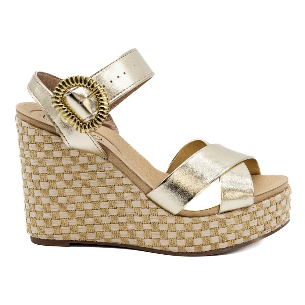 Sandalia Plataforma Beira Rio 8406.407.14710 Dorado para Mujer