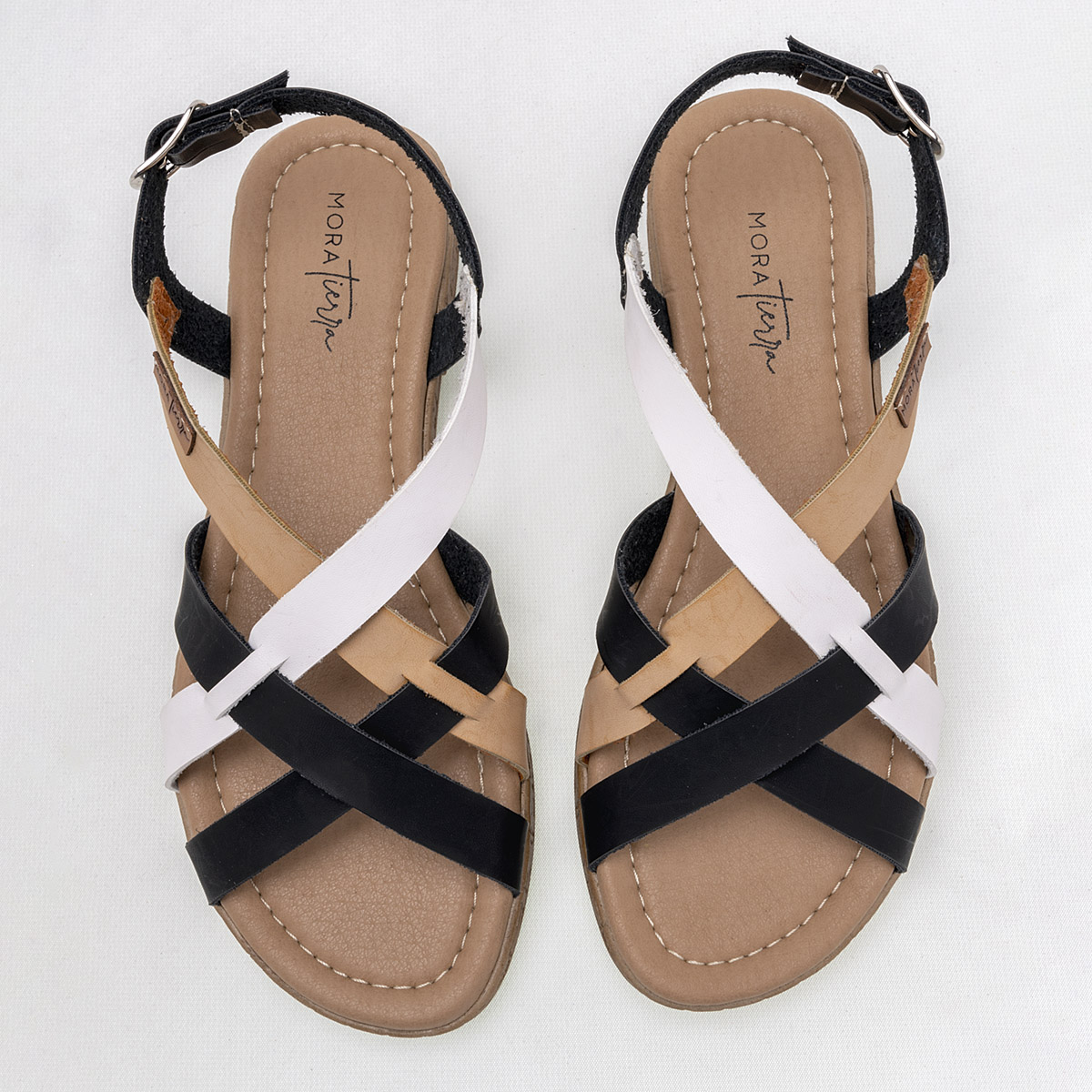 Foto 4 pulgar | Sandalia Mora Tierra Negro Código 125456-e Para Mujer