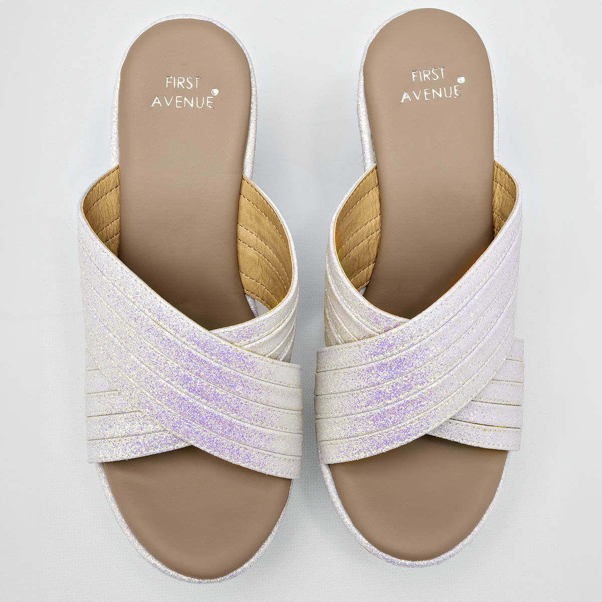 Foto 4 pulgar | Sandalias First Avenue Blancas Tornasol para Mujer