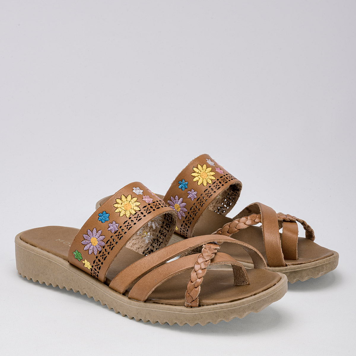 Foto 3 pulgar | Sandalias Mora Tierra Camel Multicolor para Mujer