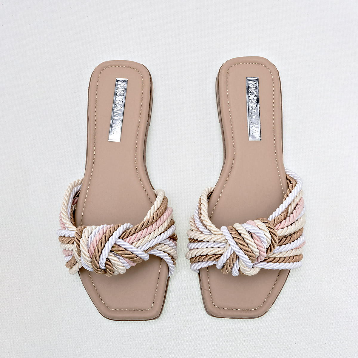 Foto 4 pulgar | Sandalias Moramora Beiges para Mujer