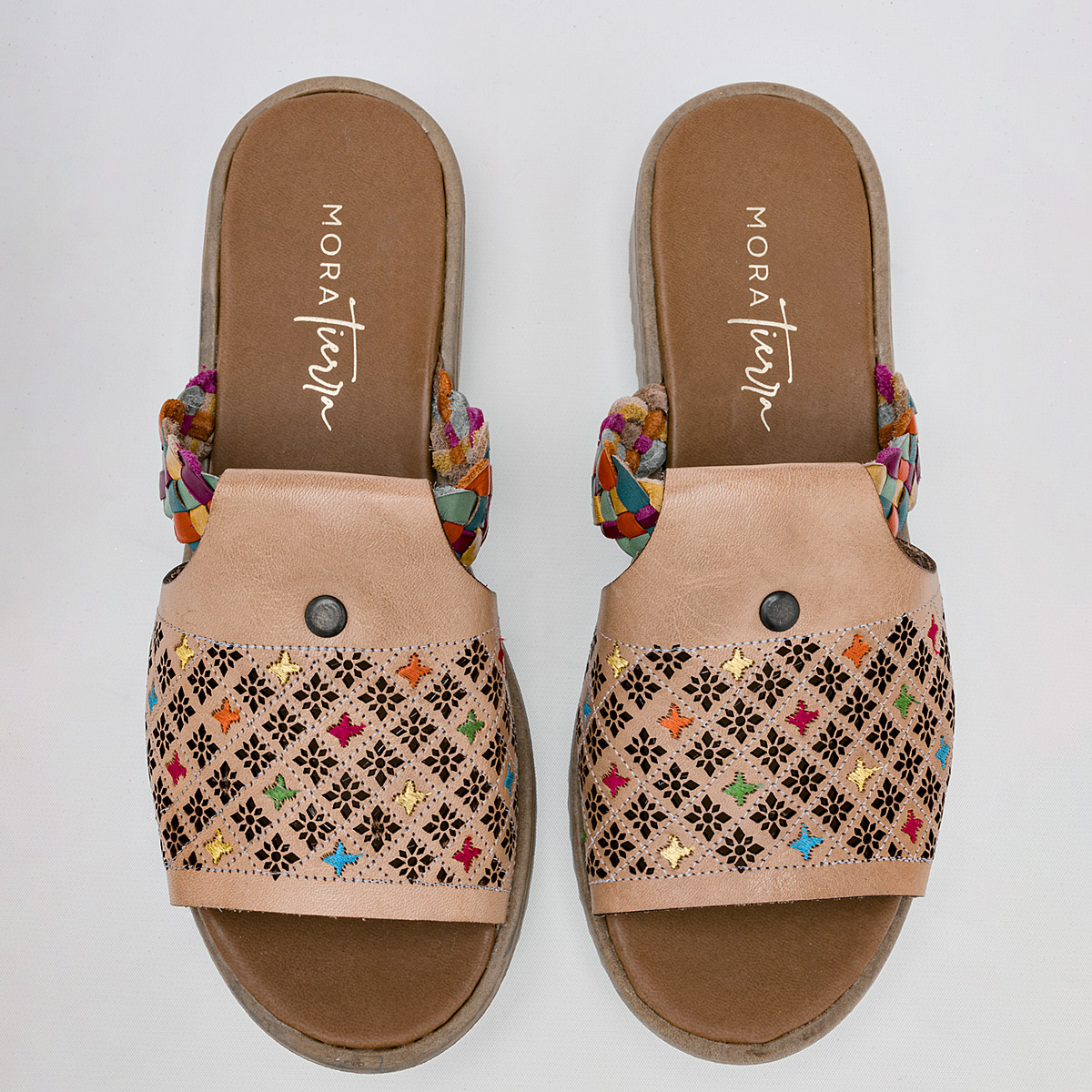 Foto 3 | Sandalias Mora Tierra Beiges para Mujer