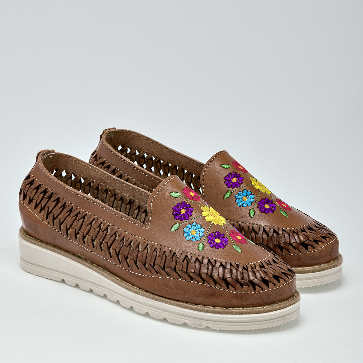 Foto 2 | Sandalia para Mujer Mora Tierra Camel 126107-e