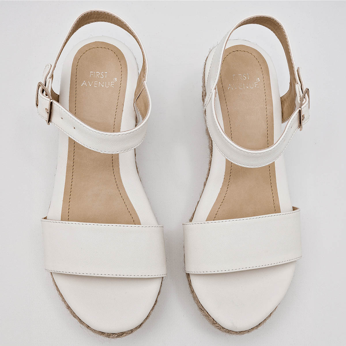 Foto 4 pulgar | Sandalias First Avenue 125157-e Blancas para Mujer