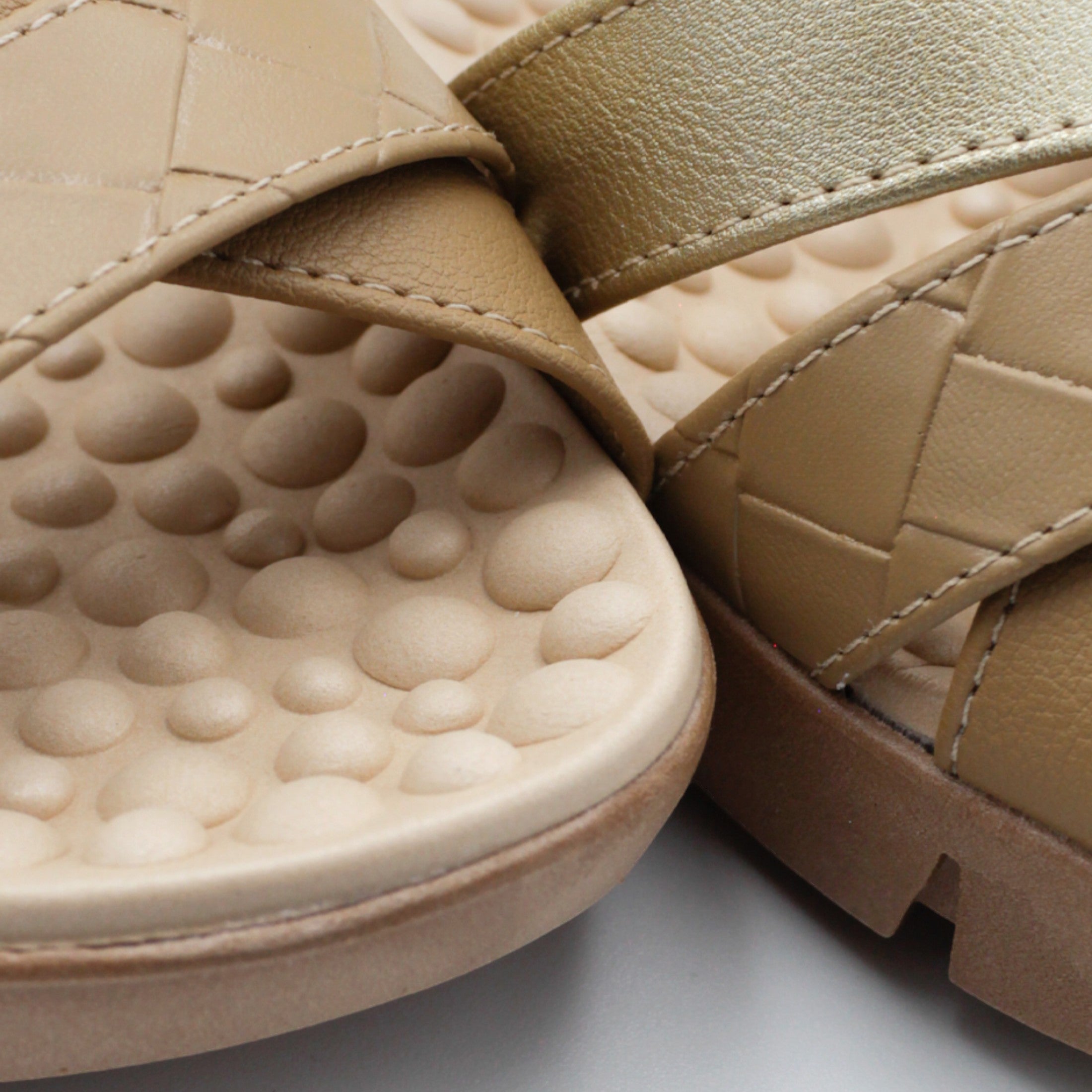 Foto 5 | Sandalias De Piso Exterior Piel Vegana Color Café Para Mujer De Rbcollection