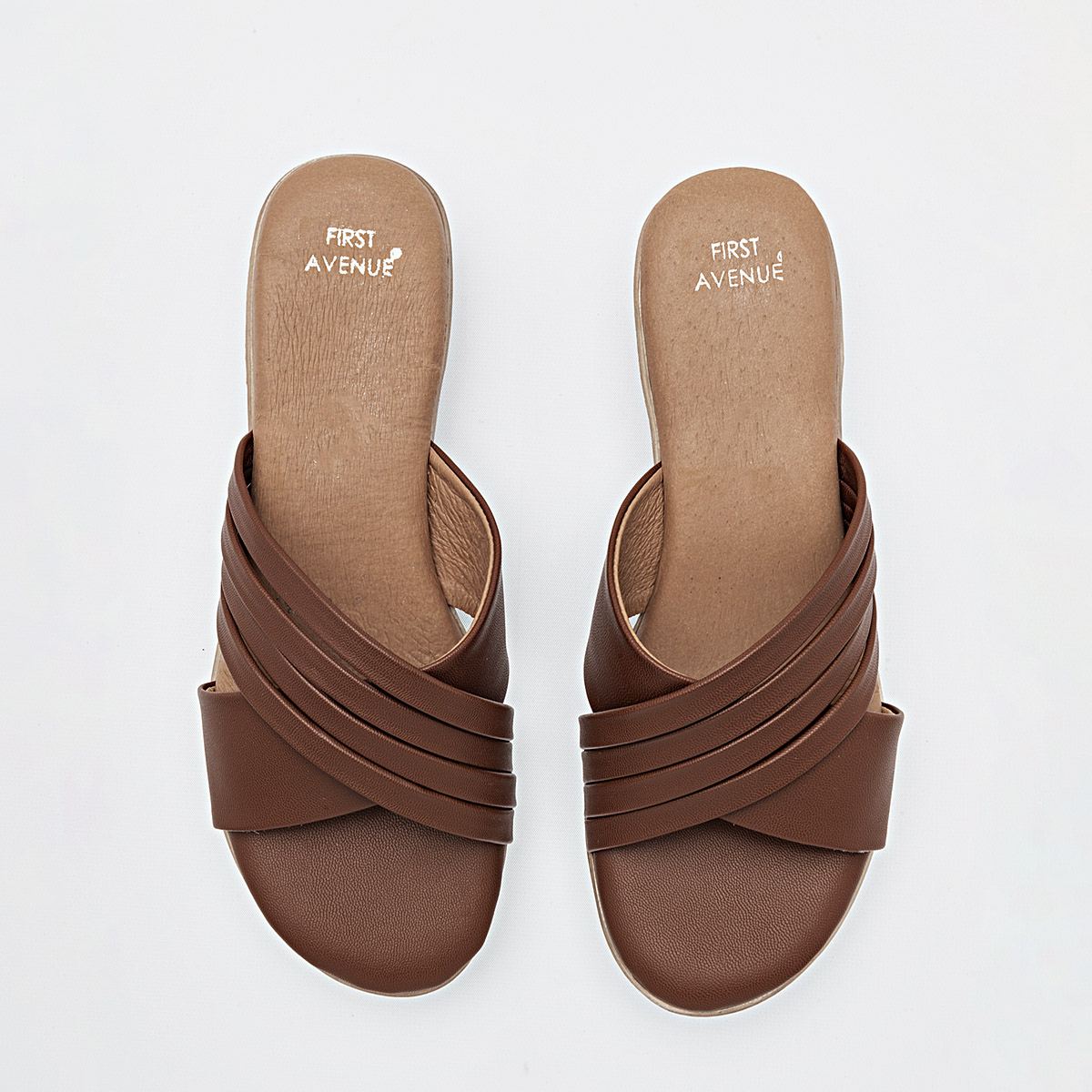 Foto 4 pulgar | First Avenue Sandalia Para Mujer Camel