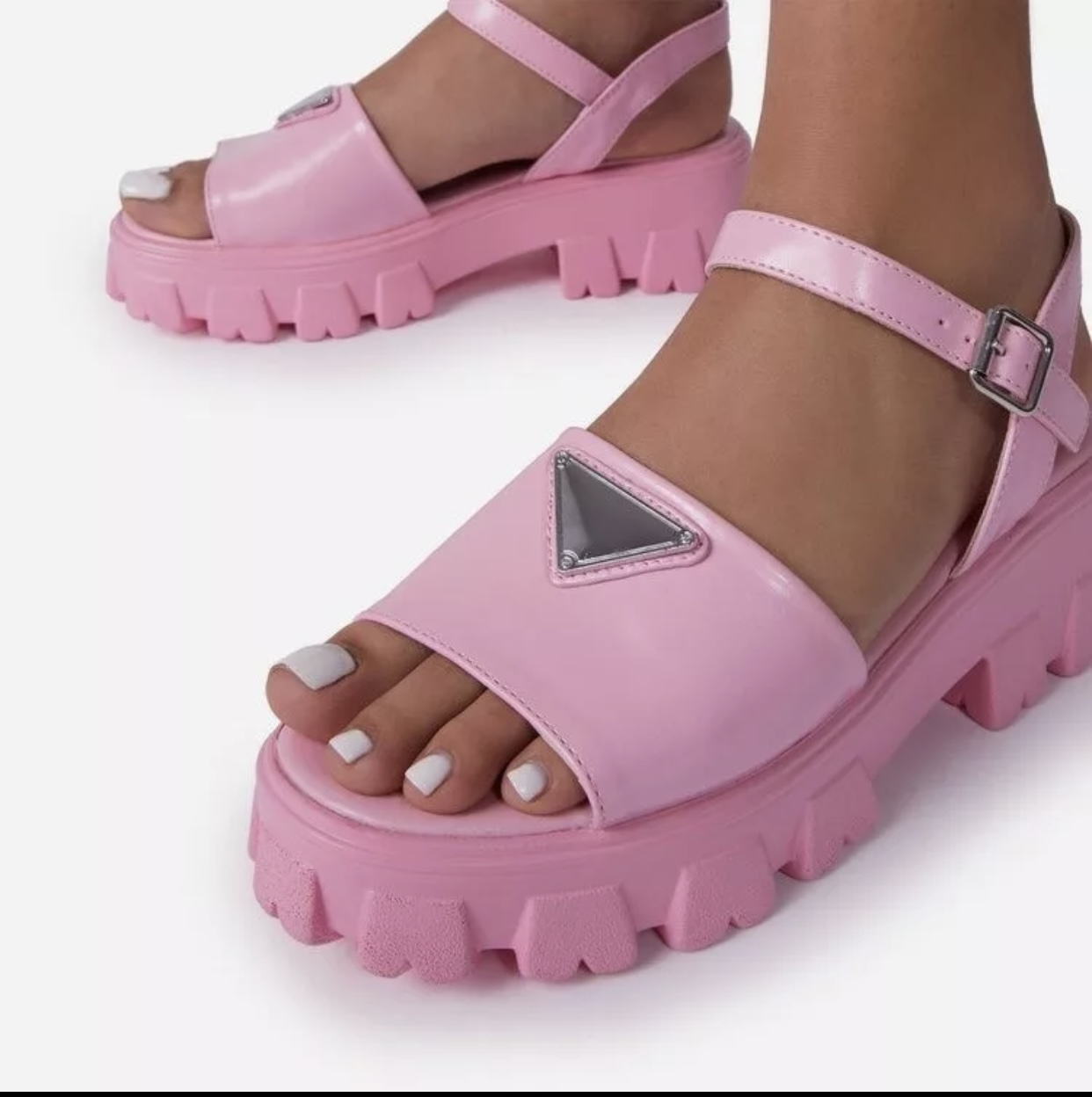 Foto 3 pulgar | Sandalia Dupe PR4D4 Da Lemonade