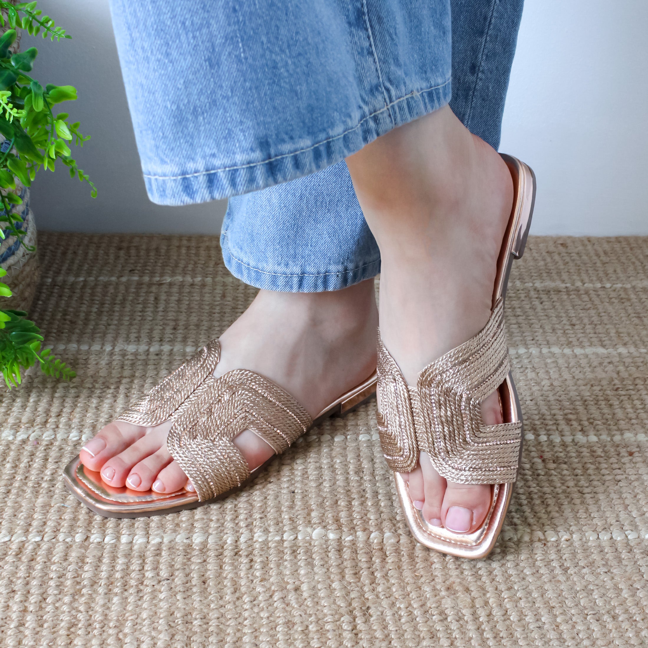 Foto 3 pulgar | Sandalias Rbcollection Oro Para Mujer