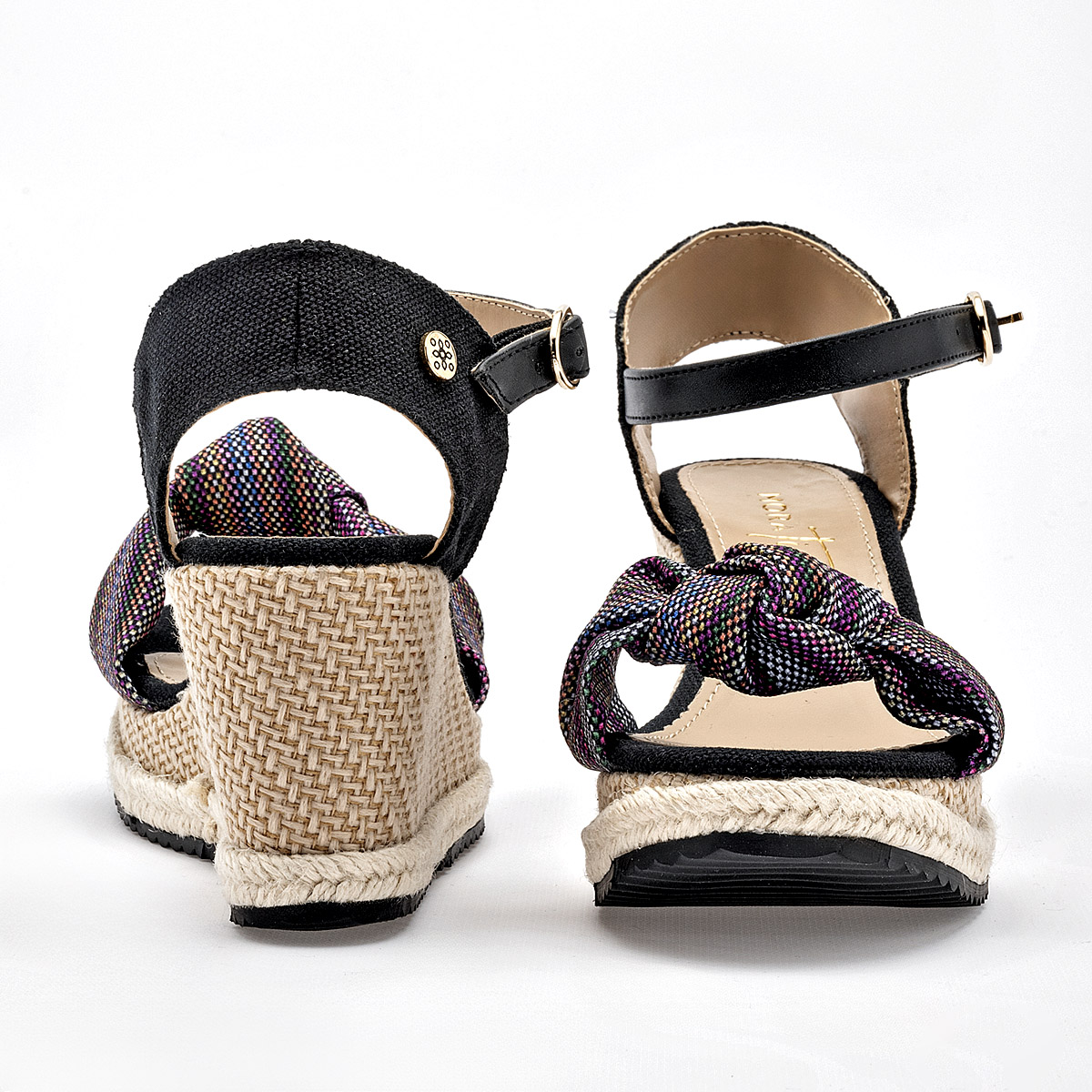 Foto 4 pulgar | Mora Tierra Sandalia Para Mujer Negro Multicolor Cod.132491