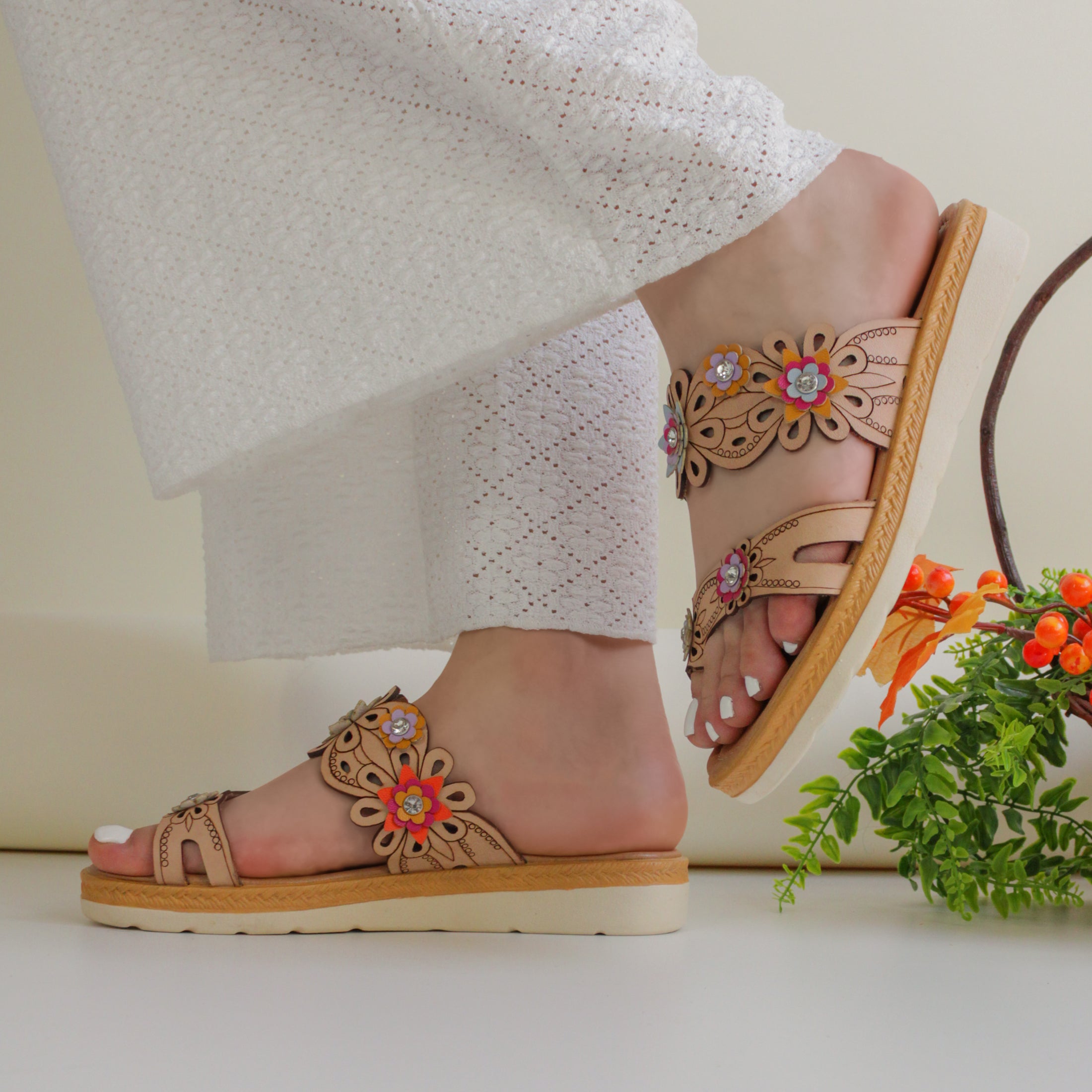 Sandalias De Piso Exterior Piel Color Café Para Mujer De Rbcollection