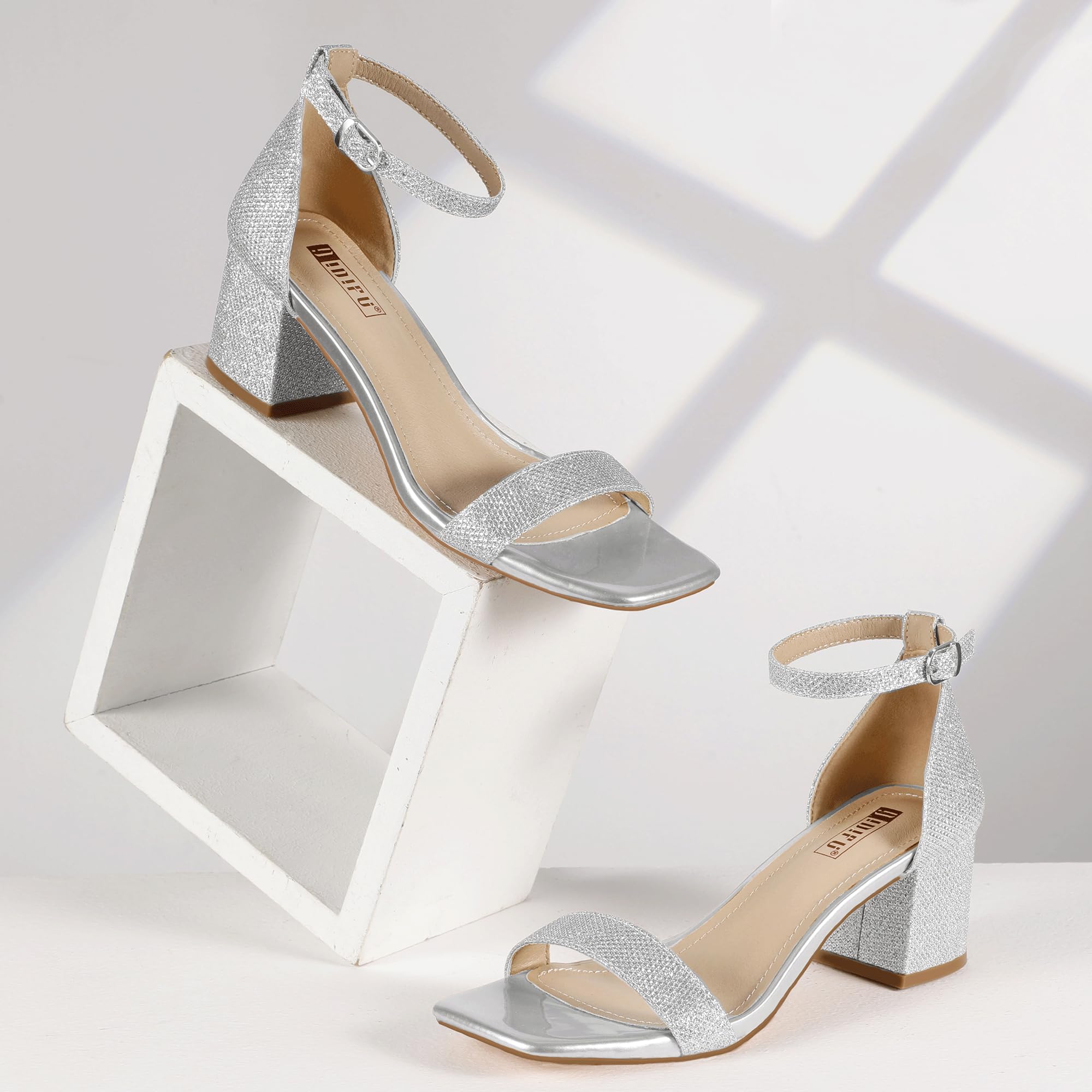 Foto 7 pulgar | Sandalias Idifu Silver Glitter Tacones Bajos Para Mujer - Venta Internacional.